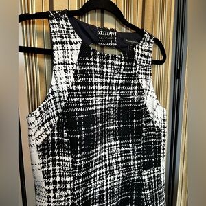 Banana Republic keyhole back dress